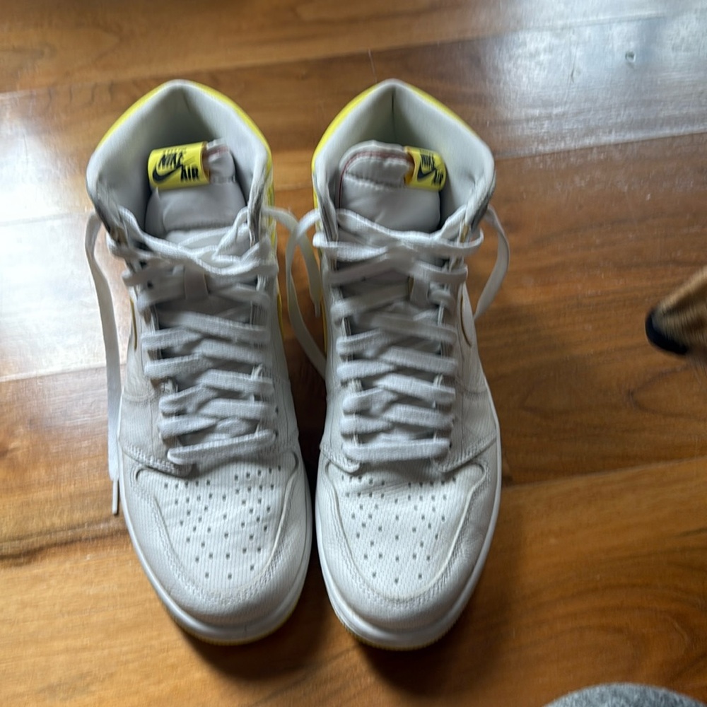 Great condition Nike Air white with yellow details